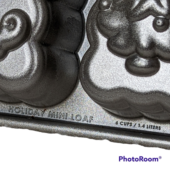 Nordic Ware Christmas Mini Loaf Pan Holiday Giving Treats Decorative Gifts - Picture 5 of 13